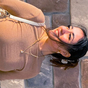 Meet your Posher, Dayana